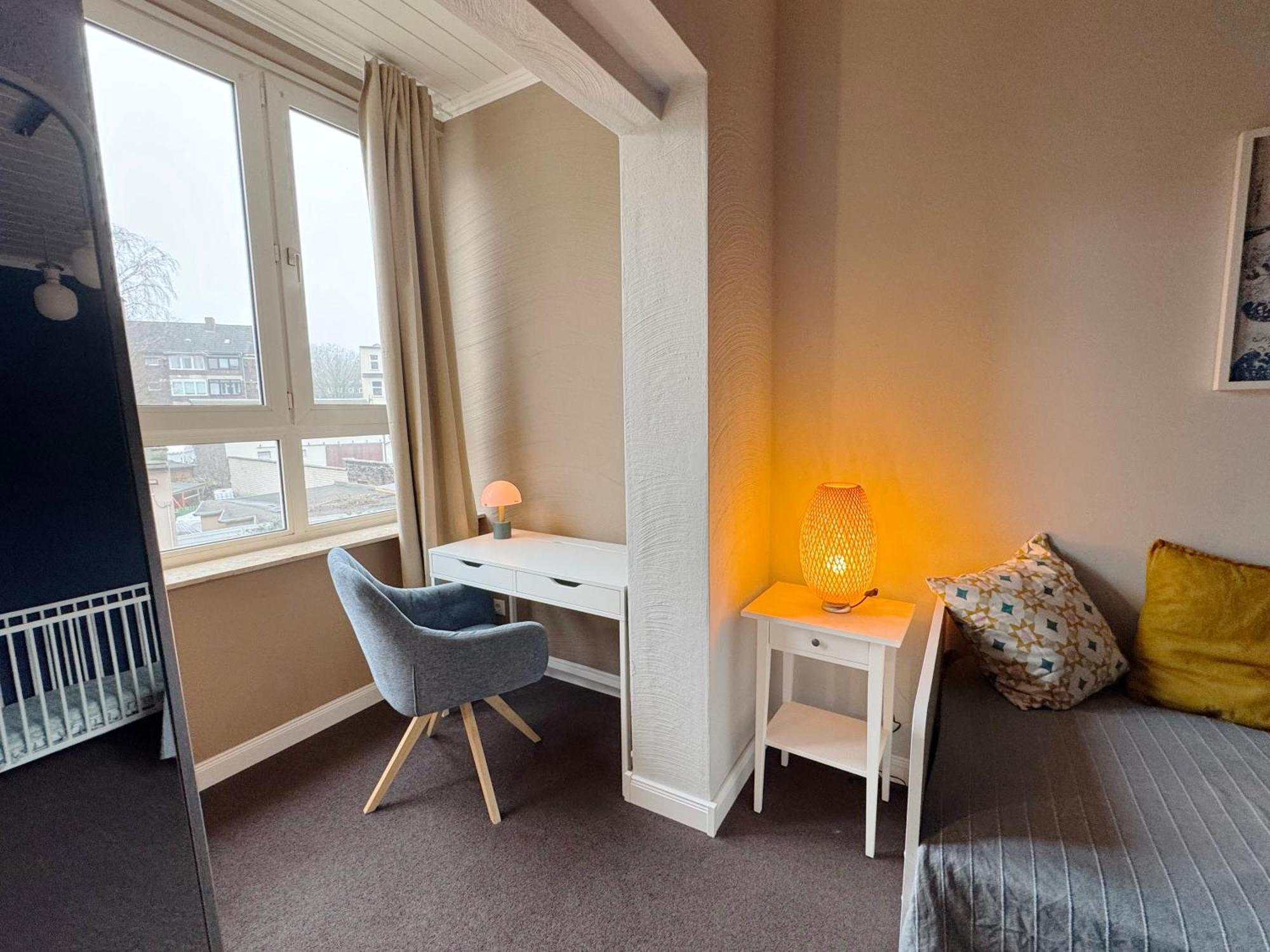 Huge Apartment With Sauna And Free Parking 뒤스부르크 외부 사진